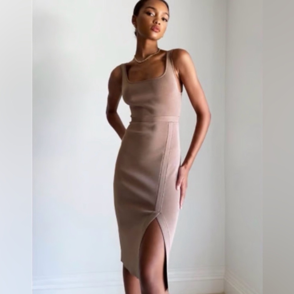 Babaton Taupe Sleeveless Square-Neck Midi Dress